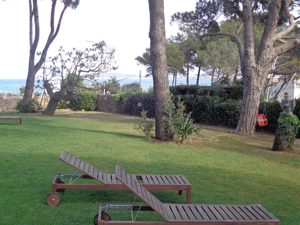 Appartement Villa Angelina Grimaud Exteriör bild